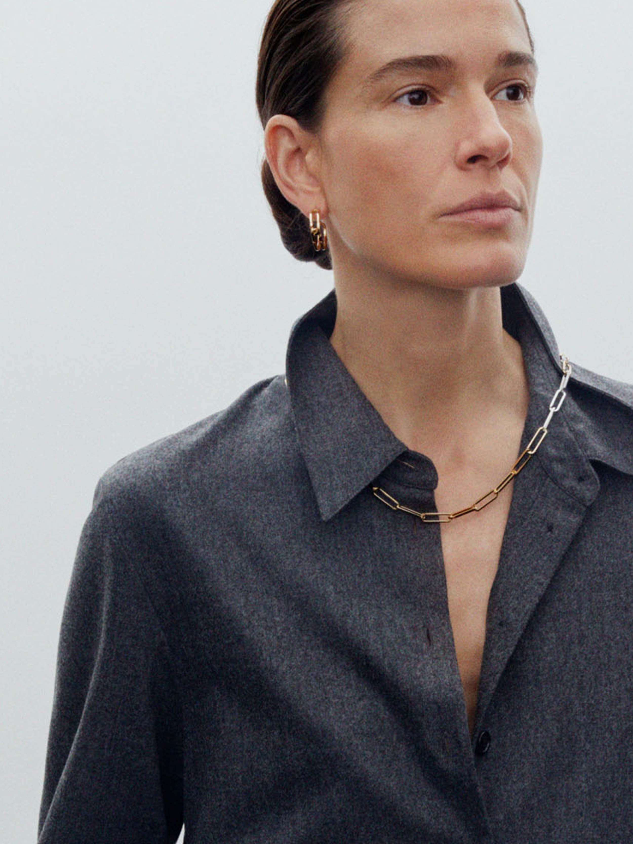 EXHALING HER NECKLACE SMALL