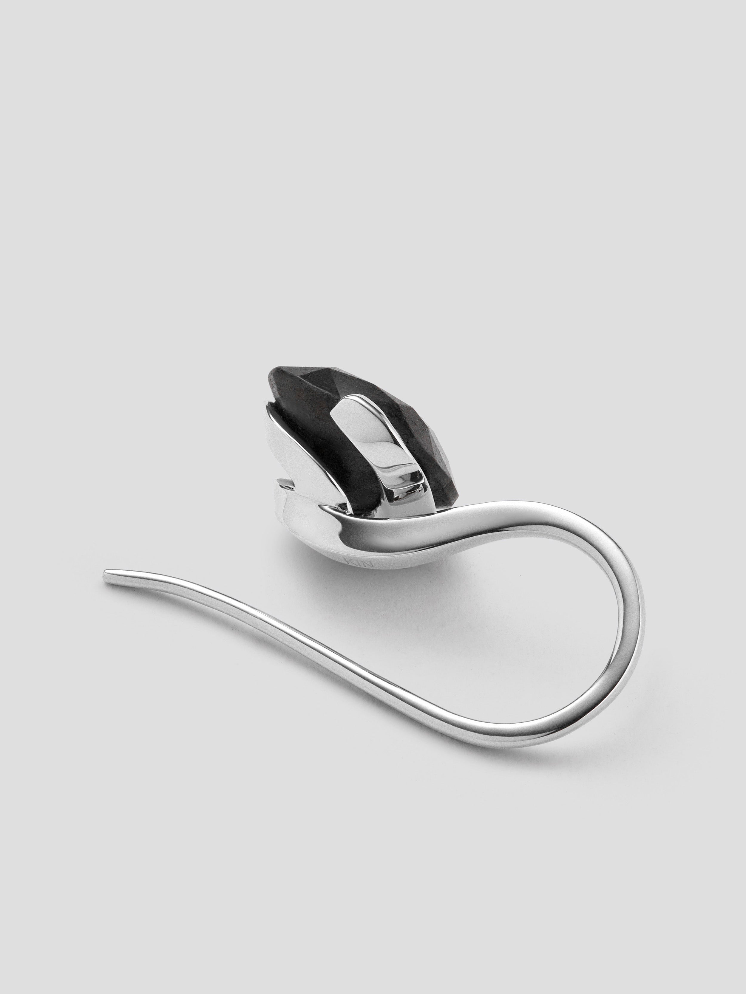 MEADOW ØRERING 3CT. CUSHION SLEBET MPINGO VENSTRE