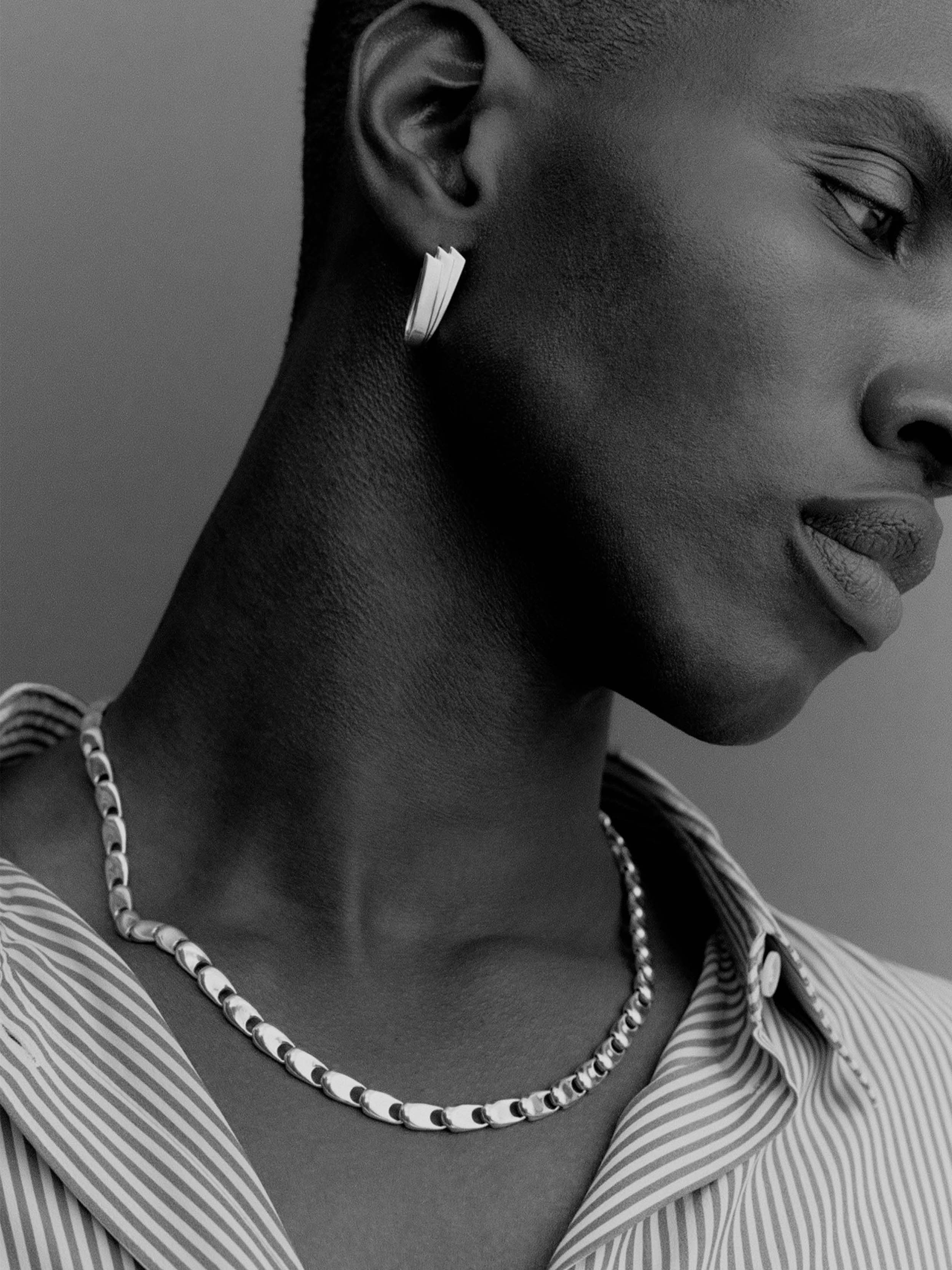 SYMMETRY EARRING RIGHT