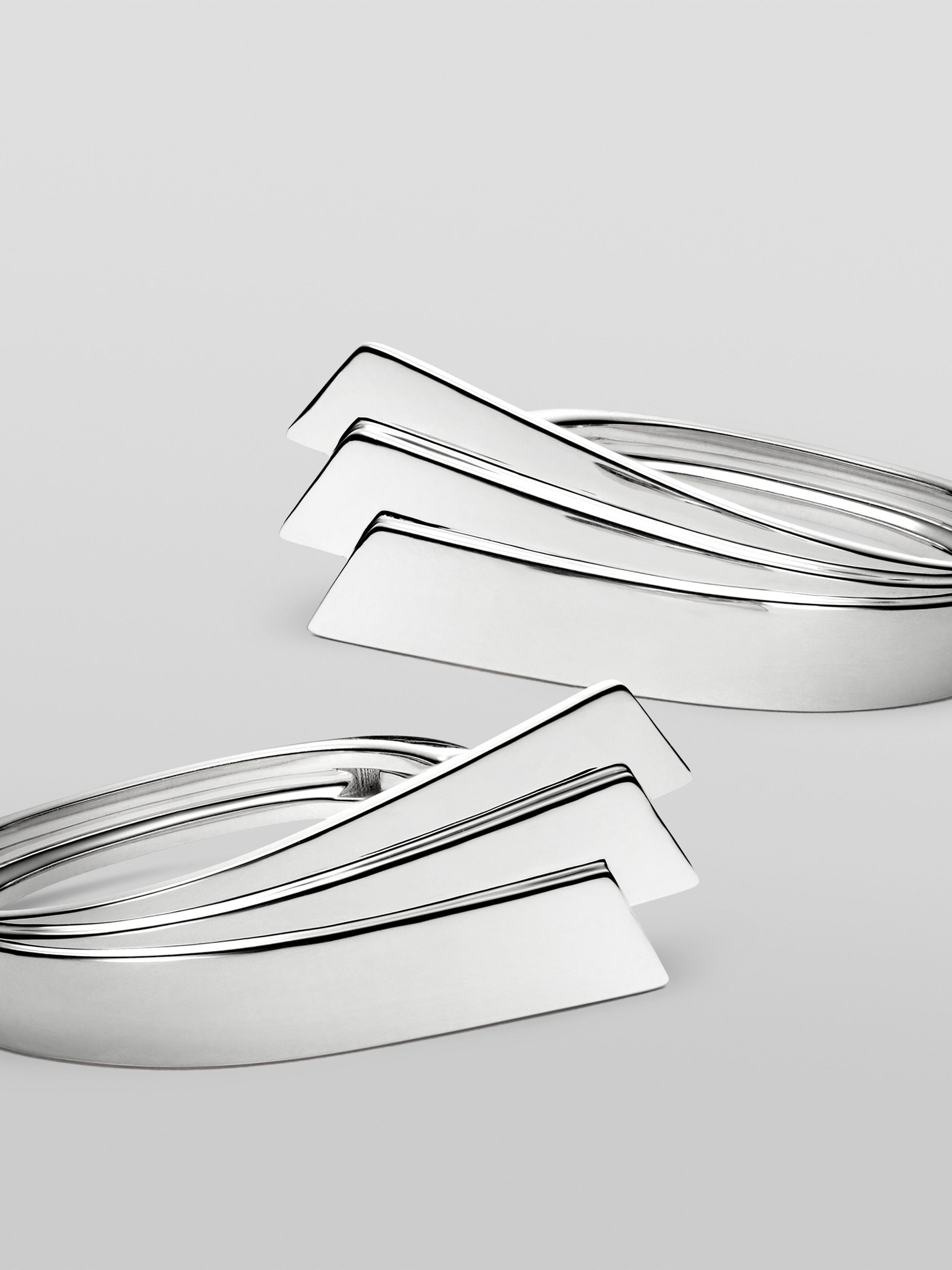 SYMMETRY EARRING LEFT