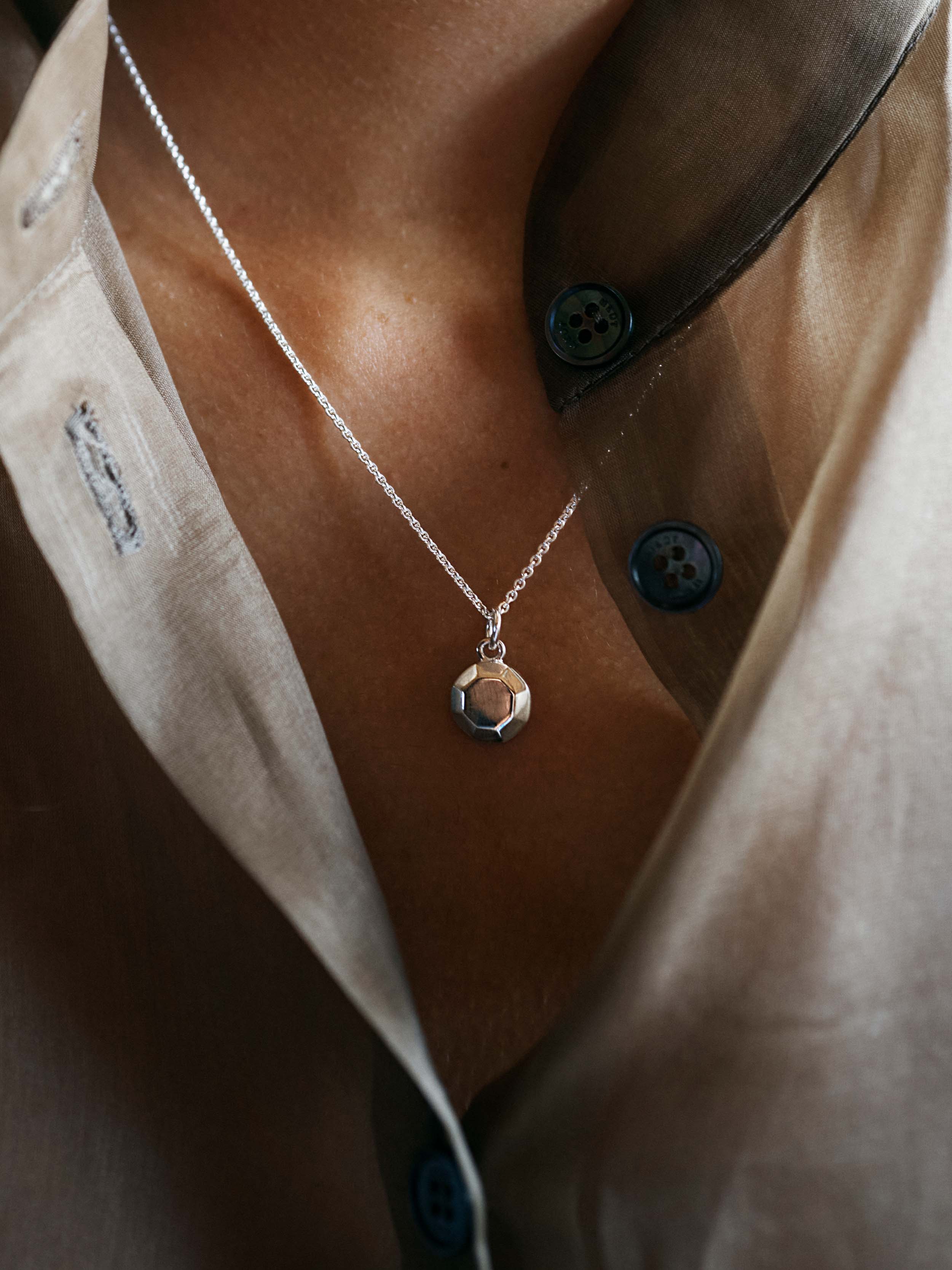 KINRADEN APS WHO MAY Pendant - sterling silver Pendants