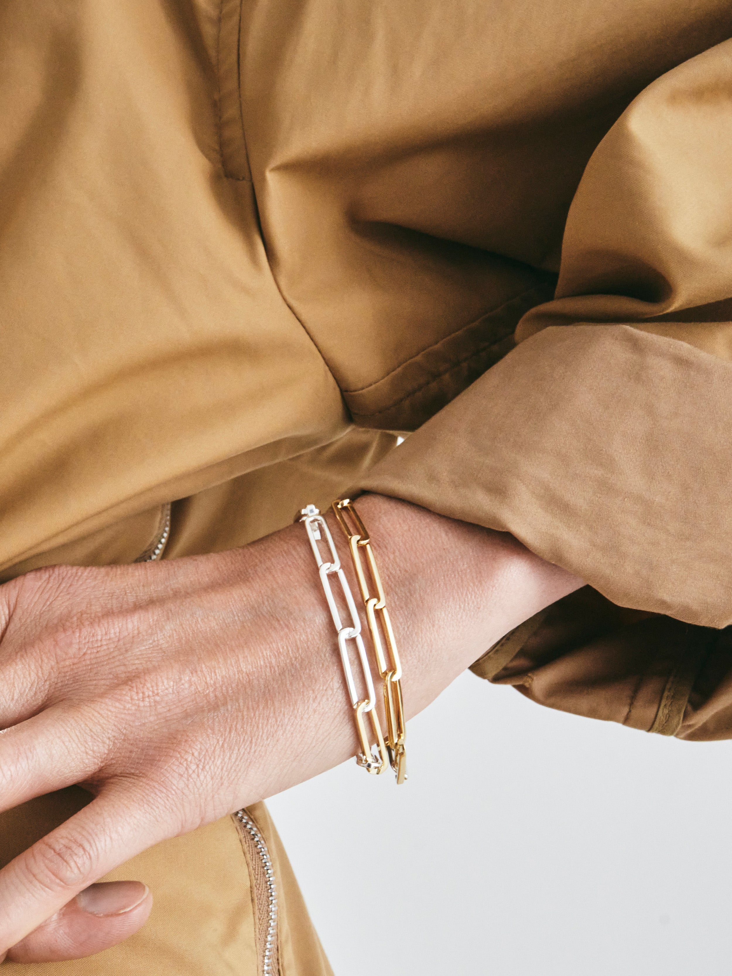 KINRADEN APS INHALING HIM BRACELET MEDIUM Bracelets