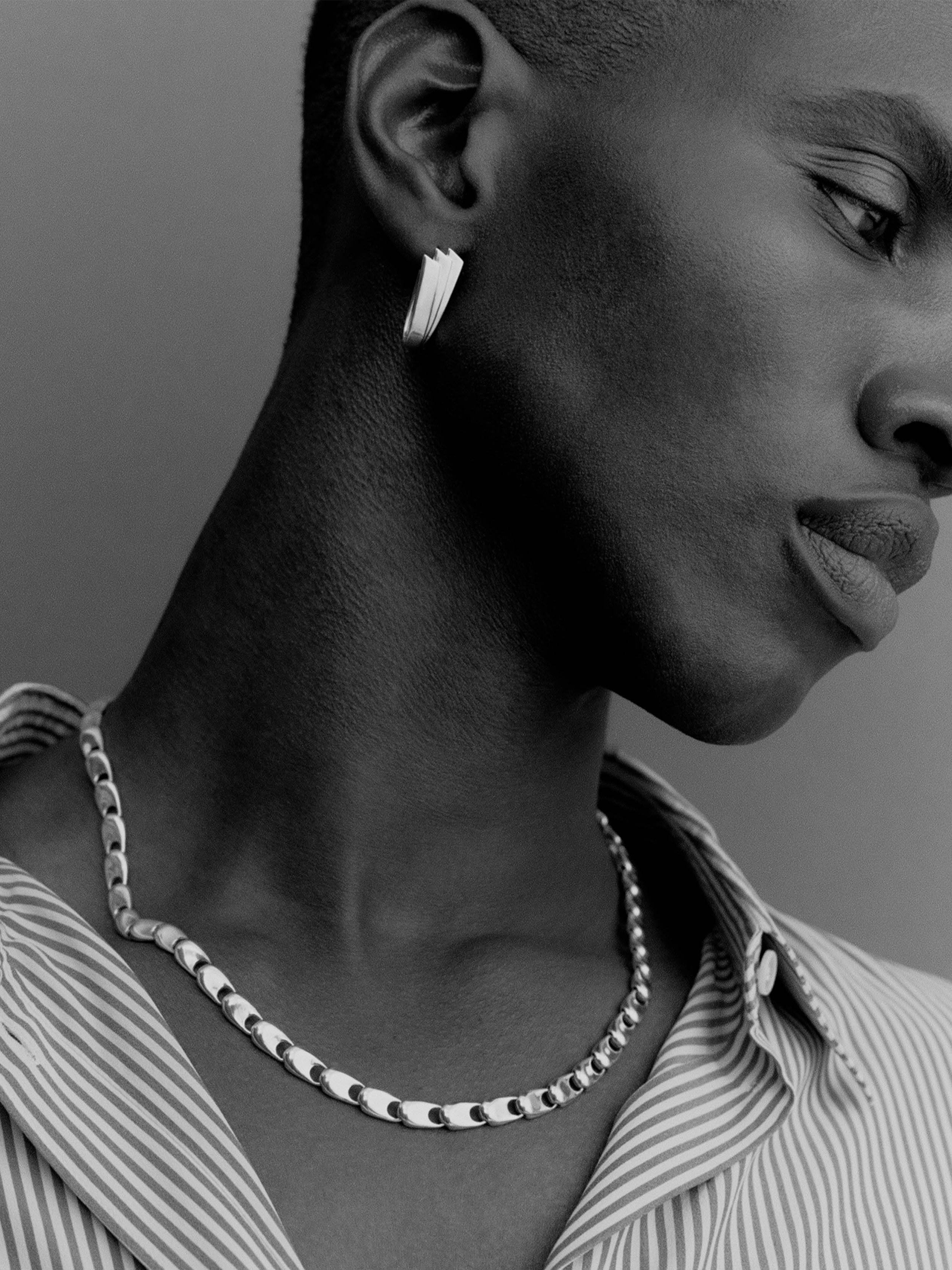 SYMMETRY EARRING RIGHT