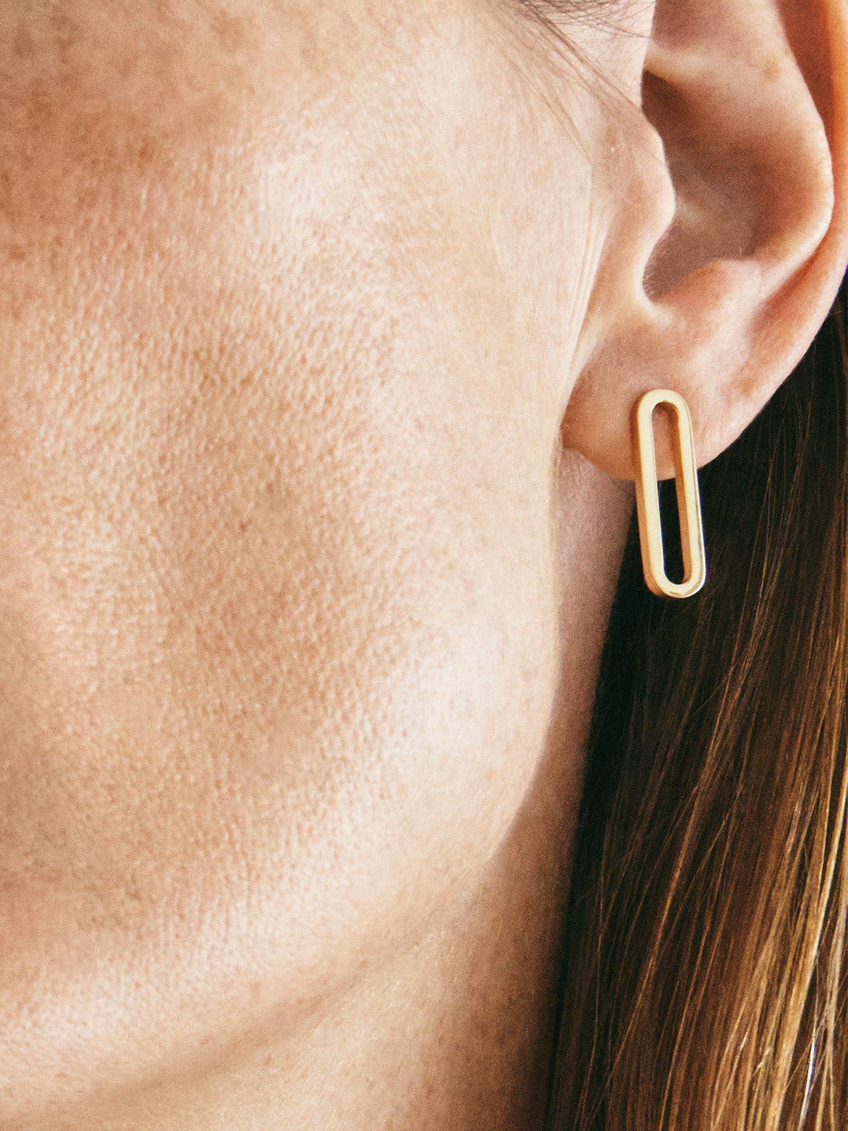 THE SIGH I EARRING GOLD PAIR