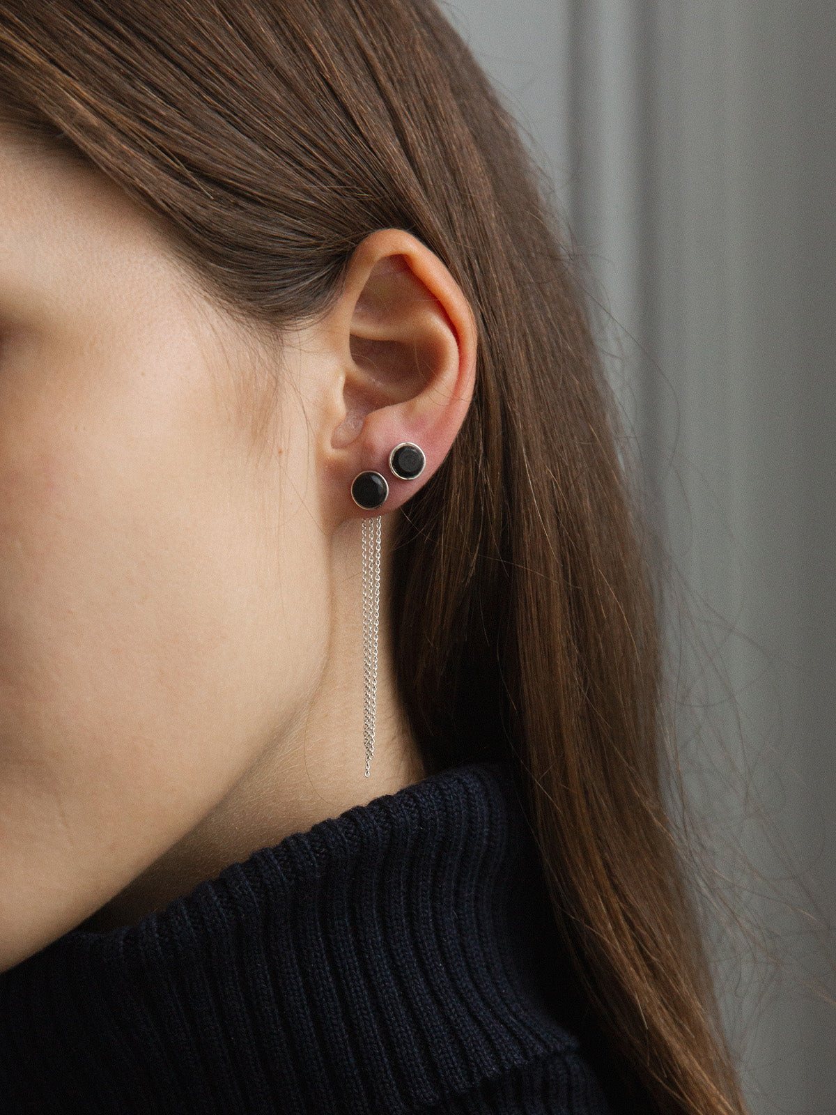 UNSUSPECTED VIOLETS EARRING