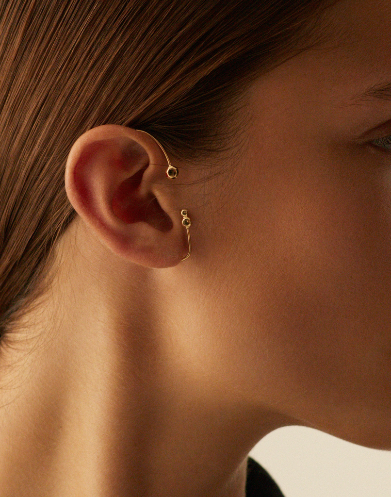 KINRADEN APS DROPPING STILL Earring - 18k gold Earrings